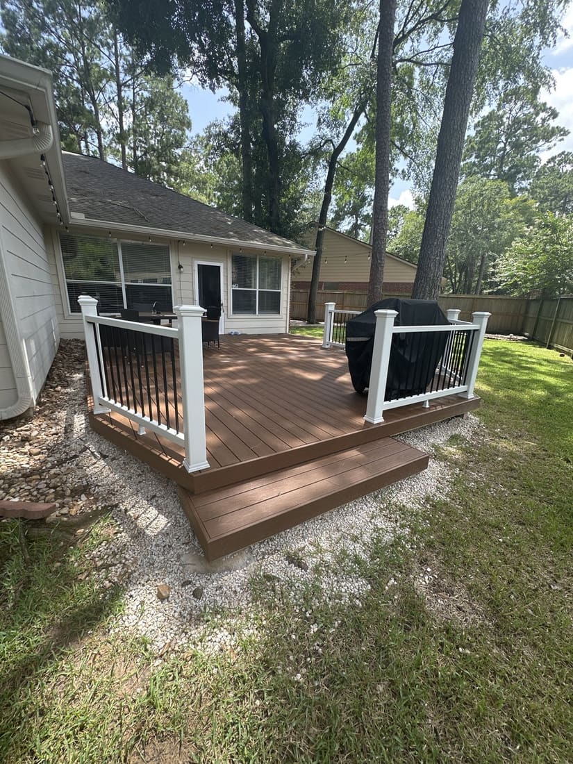 Custom backyard deck in The Woodlands, TX